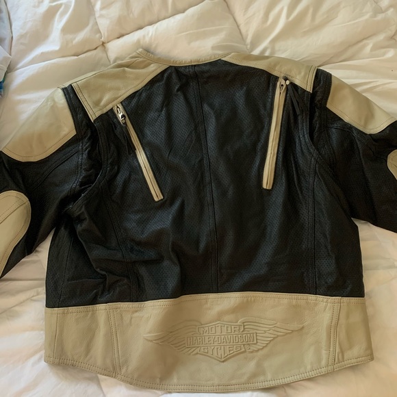 SOLD Vintage Harley-Davidson leather jacket with armor - Picture 4 of 4